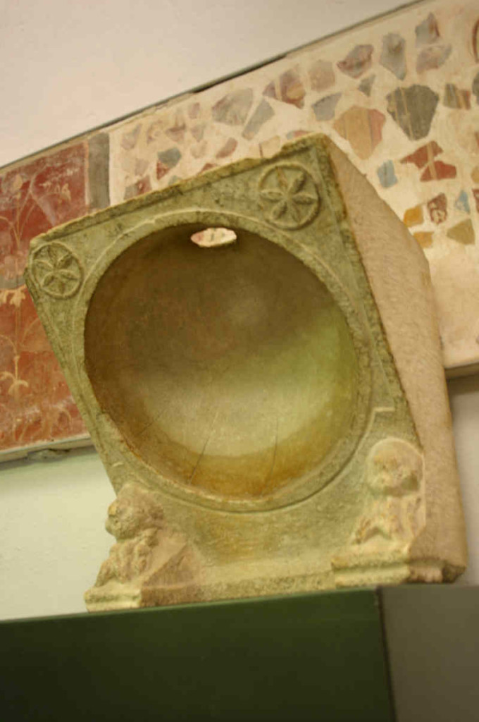 FIG_5_ROOFeD_SFS_VOLTERRA_11_10_05
